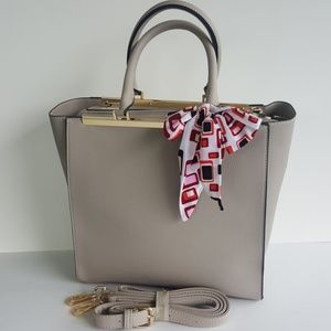 💕Gorgeous  Gray bag💕